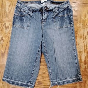 🧡🧡 3/$24 Venezia Size 16 jean cropped capri pants
